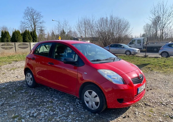 Toyota Yaris cena 11700 przebieg: 170000, rok produkcji 2007 z Radomsko małe 154